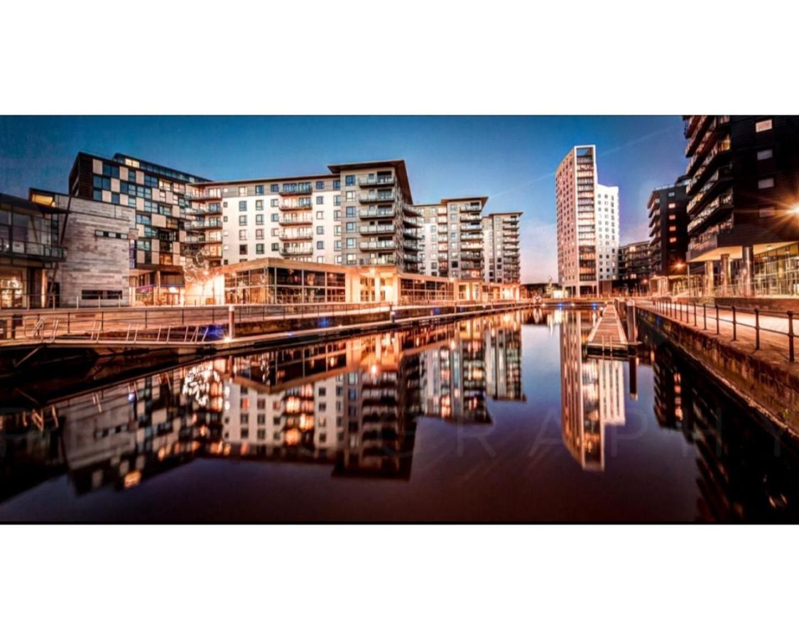 Modern Deluxe Dock Free Secure Parking Leeds (West Yorkshire)